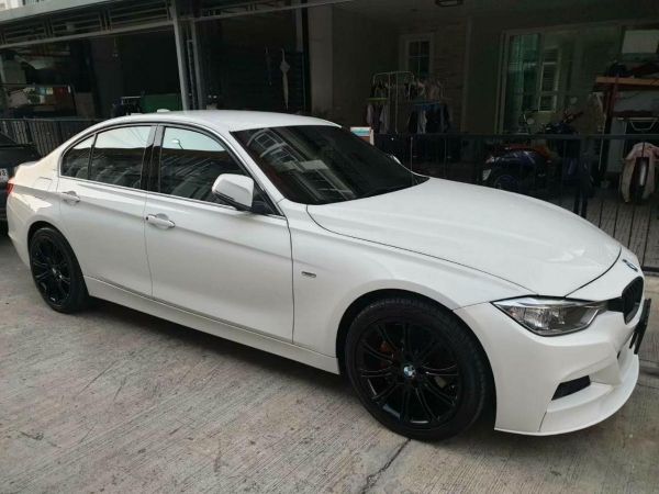 BMW 320i Luxury ปี 2015 รถบ้านเจ้าของขายเอง  BSI หมด 23/09/2564  ขายราคาเพียง 950,000.- รูปที่ 5